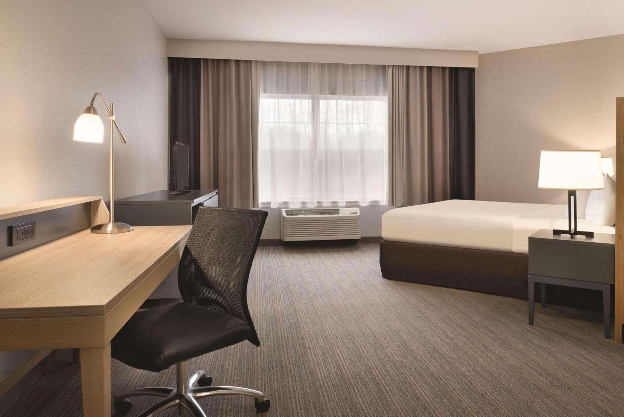 Country Inn & Suites By Radisson, Germantown, Wi Екстериор снимка