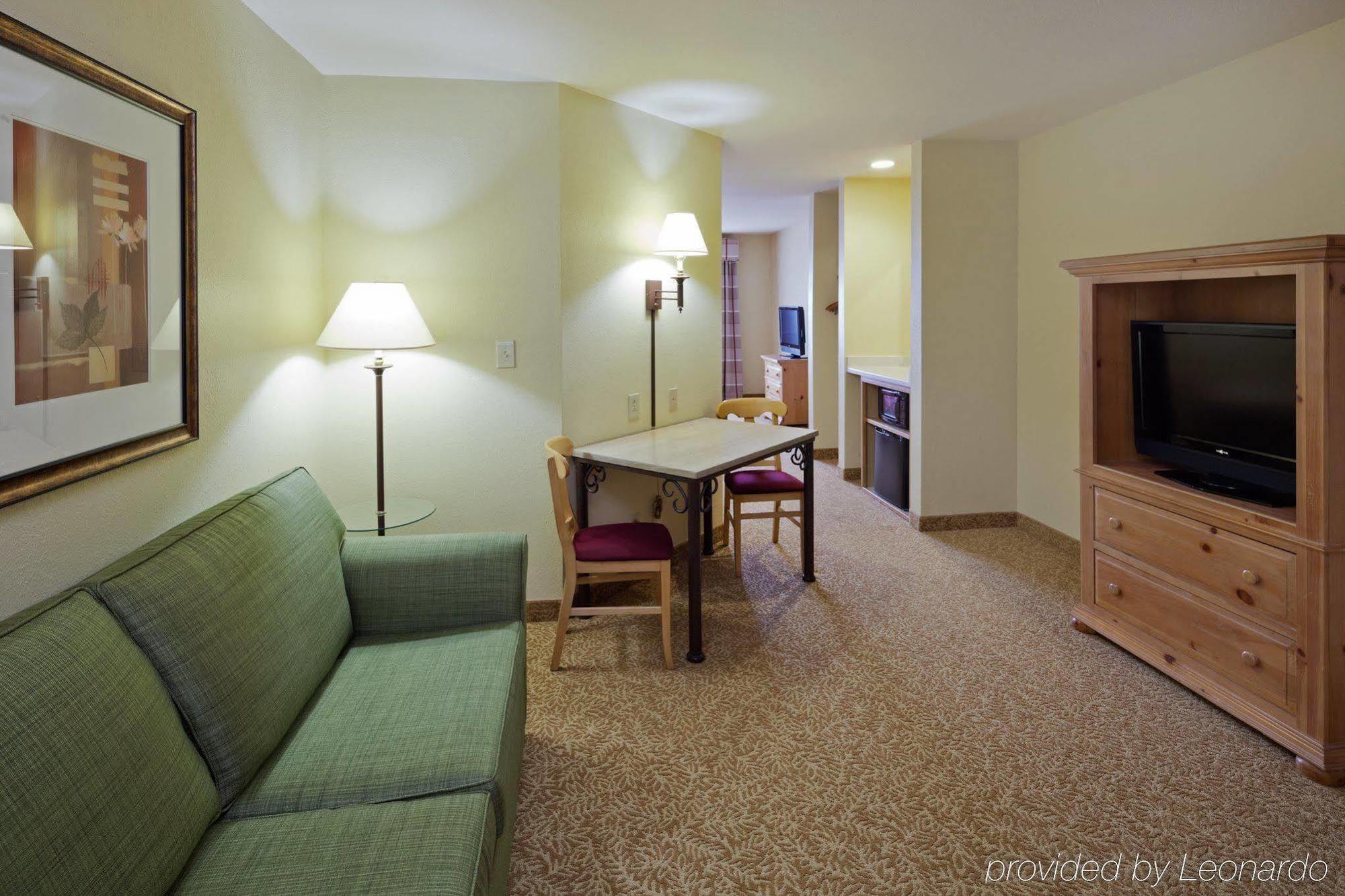 Country Inn & Suites By Radisson, Germantown, Wi Стая снимка